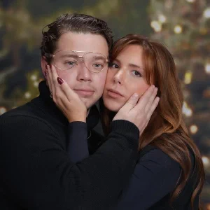 Pose 26 in Duo Poses category