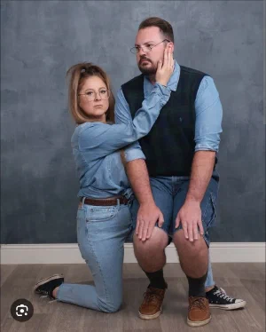 Pose 27 in Duo Poses category