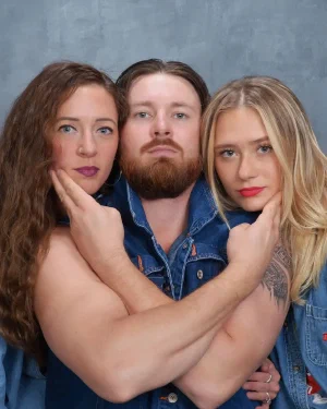 Pose 81 in Triple Poses category